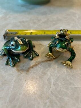 Pair of Green Enamel Frog Curio Box Figurines w/ Rhinestone & Gold Accents